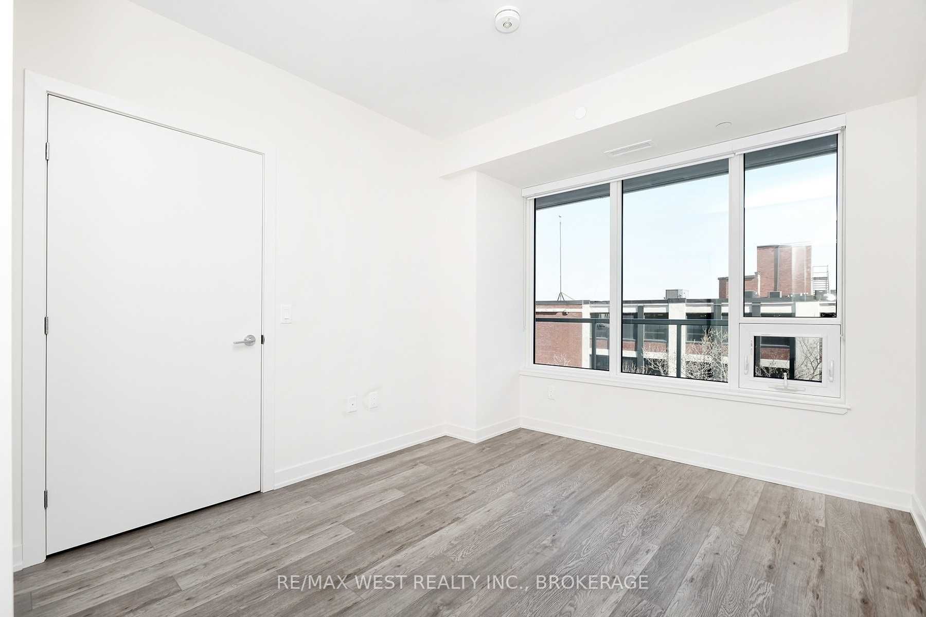 212 King William St, #618