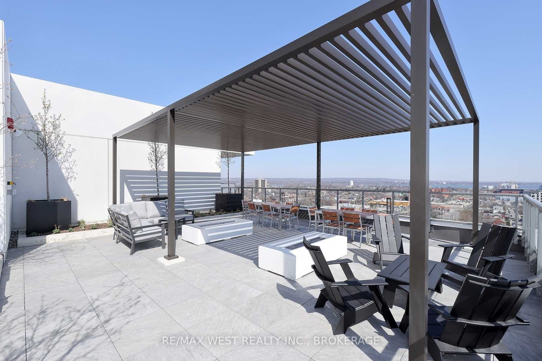 212 King William St, #618
