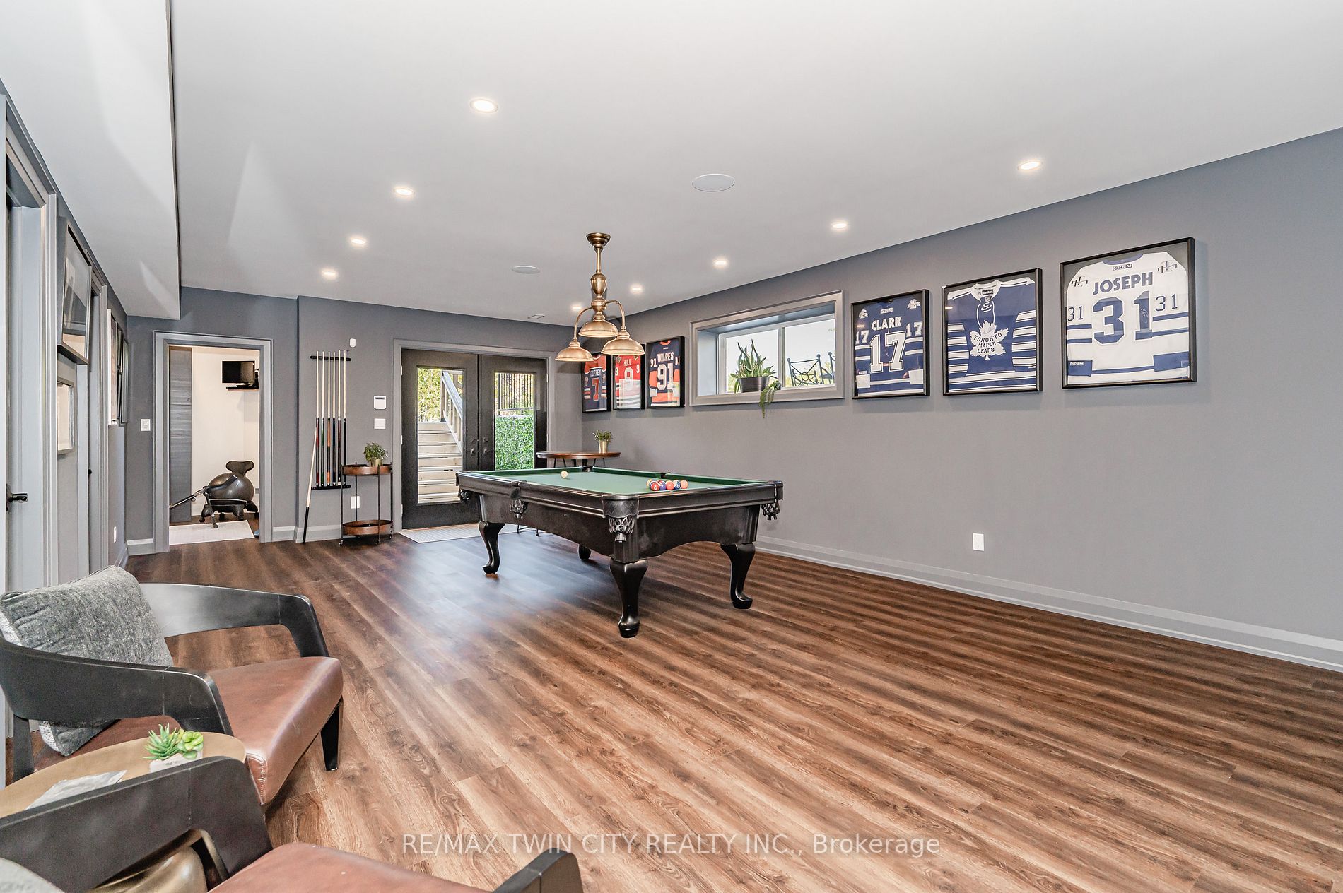 643 Regal Place