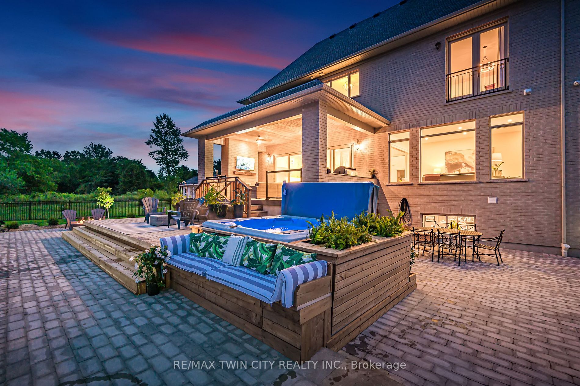 643 Regal Place