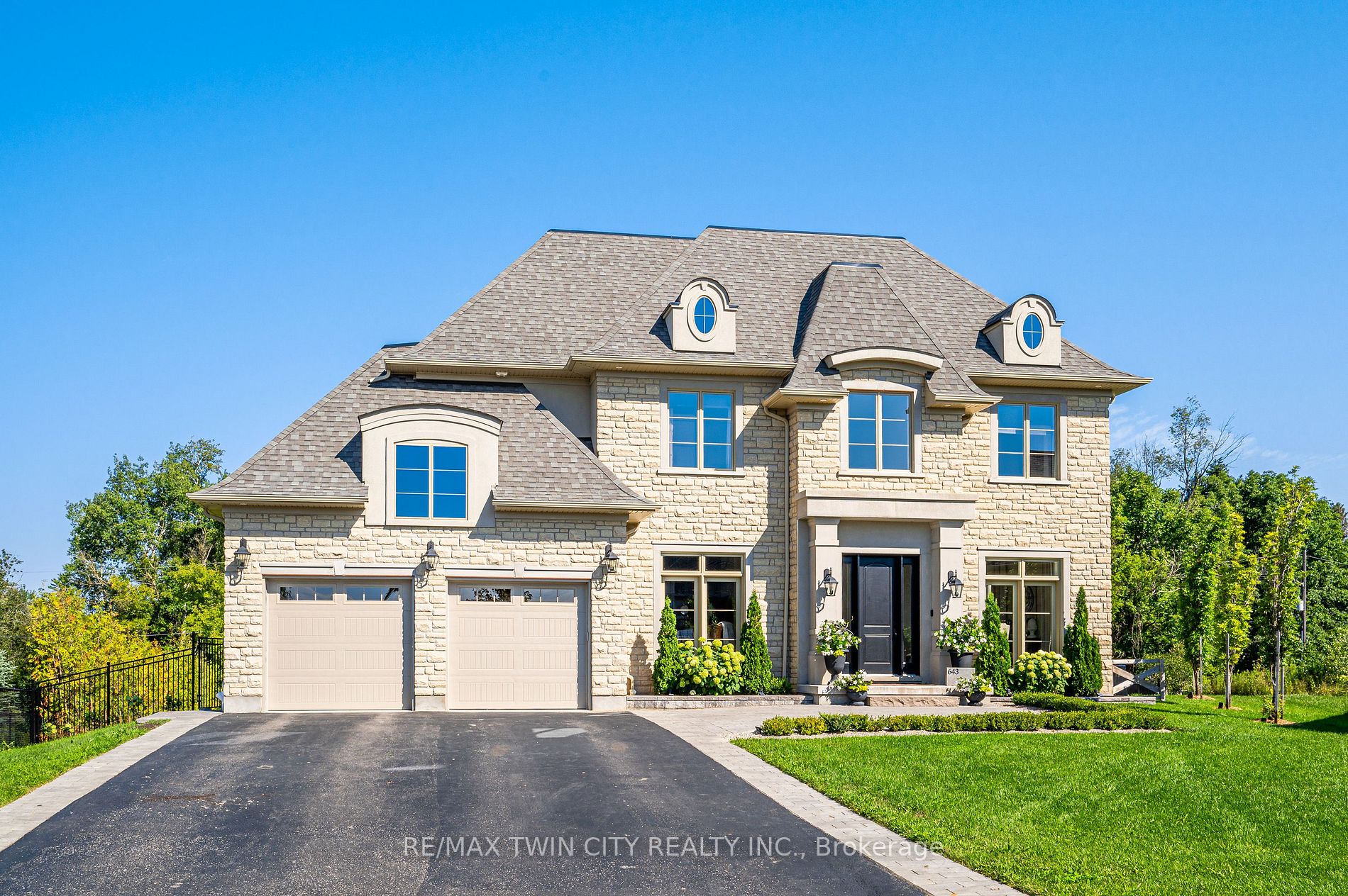 643 Regal Place