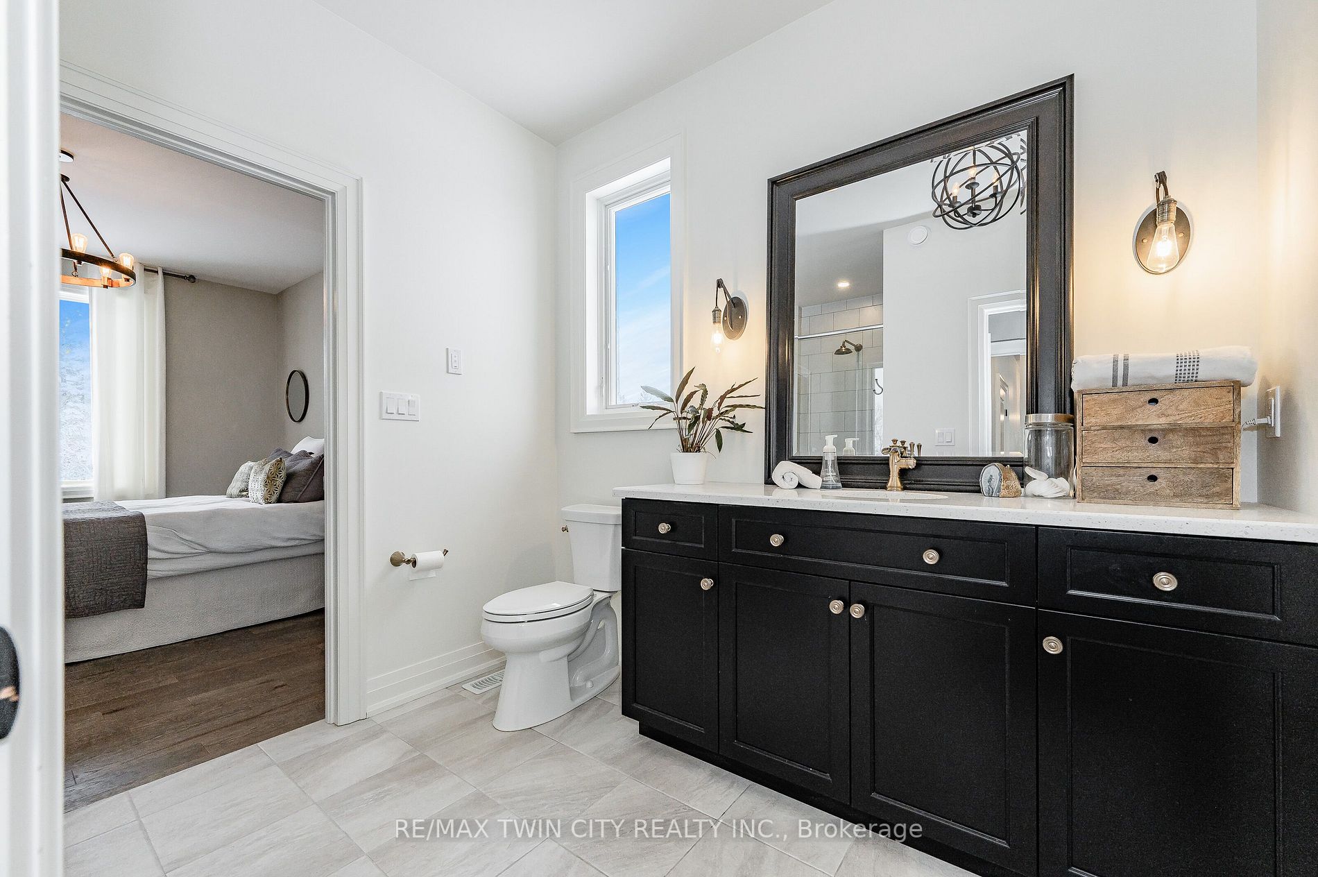 643 Regal Place