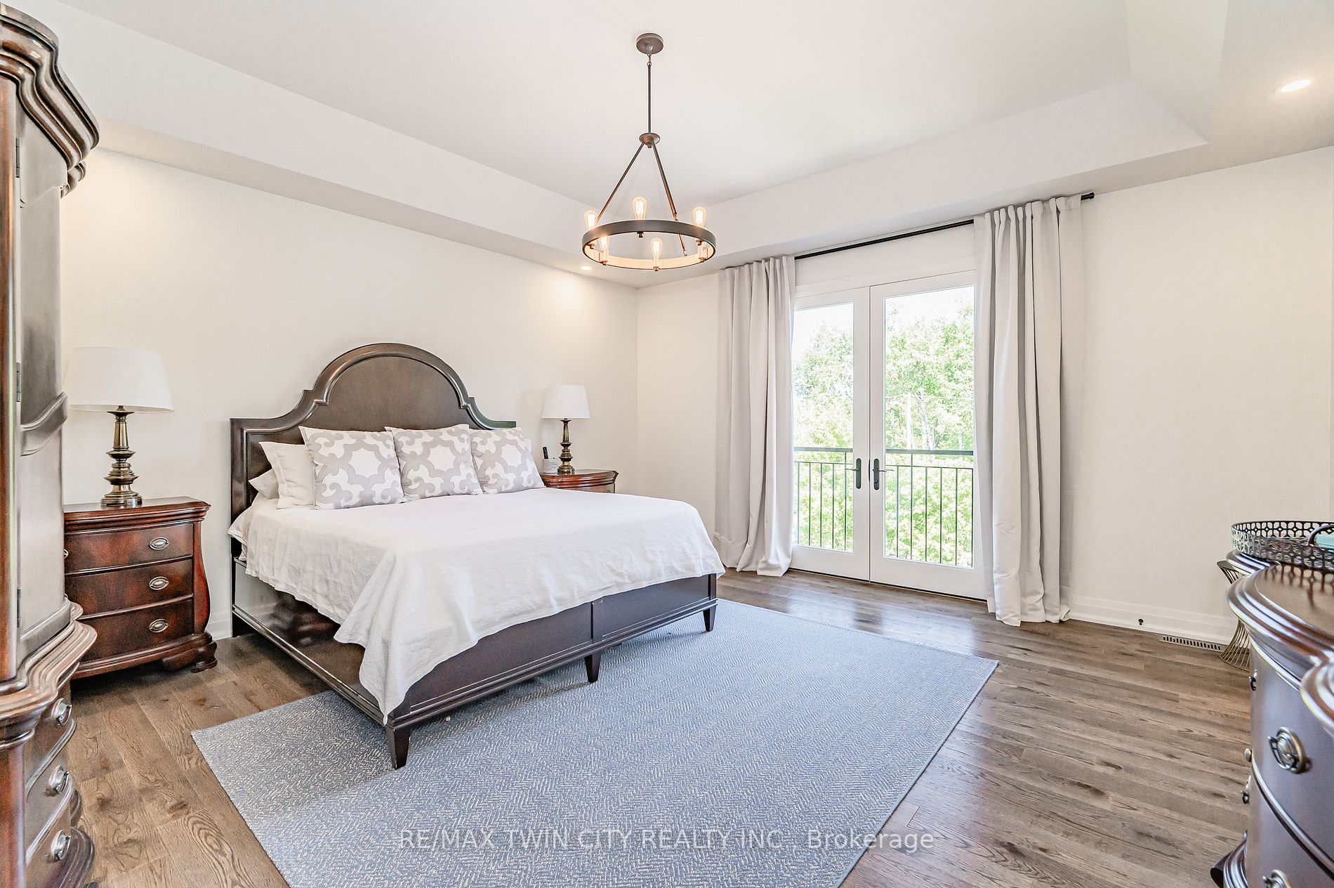 643 Regal Place