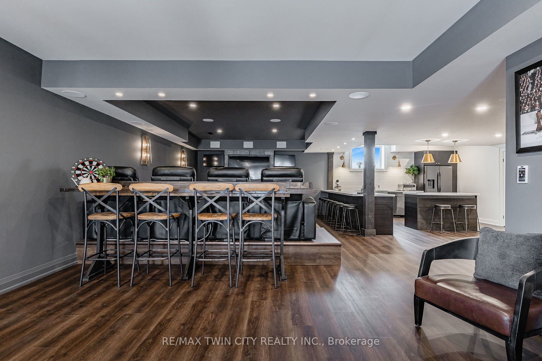 643 Regal Place