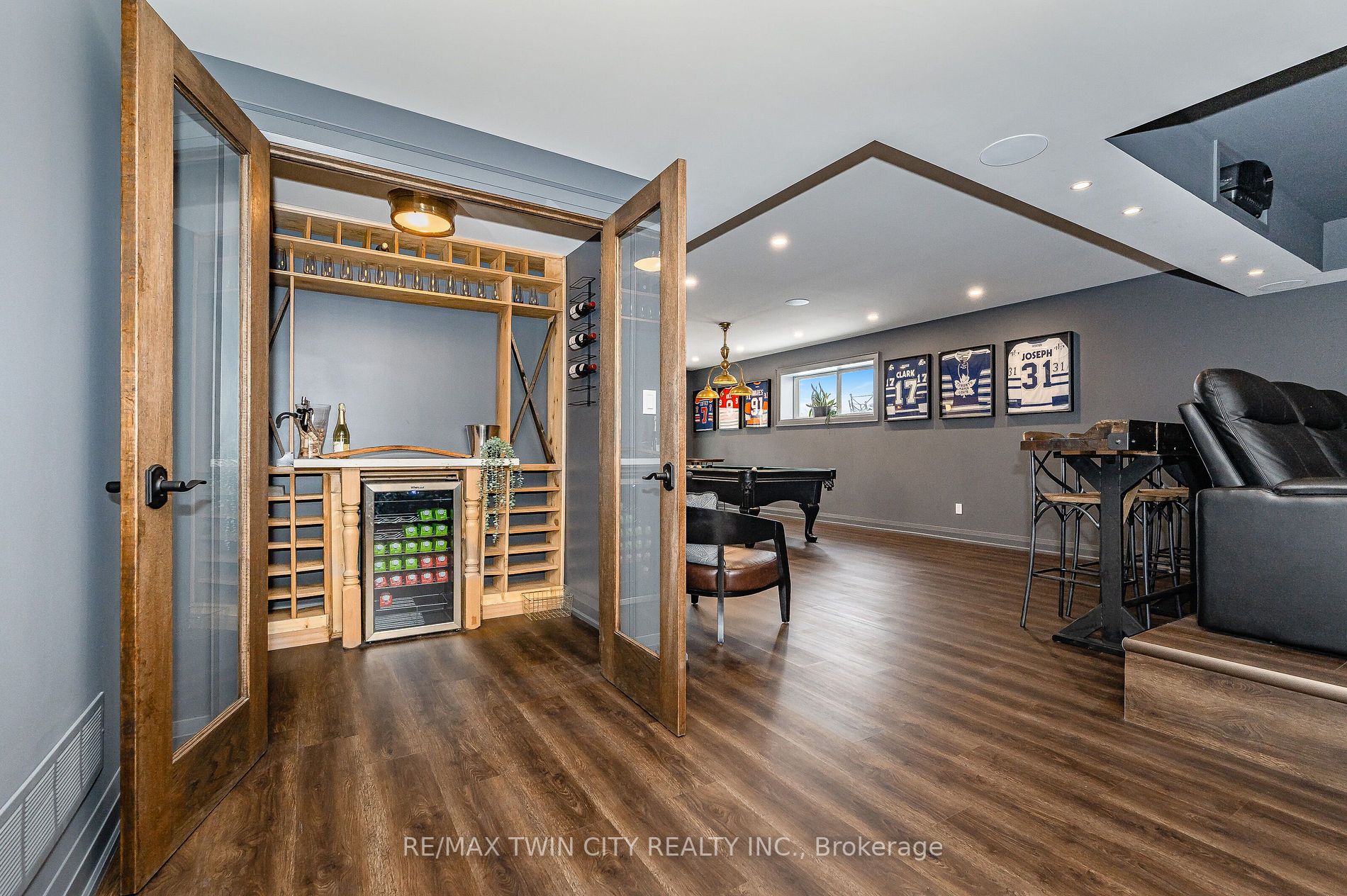 643 Regal Place
