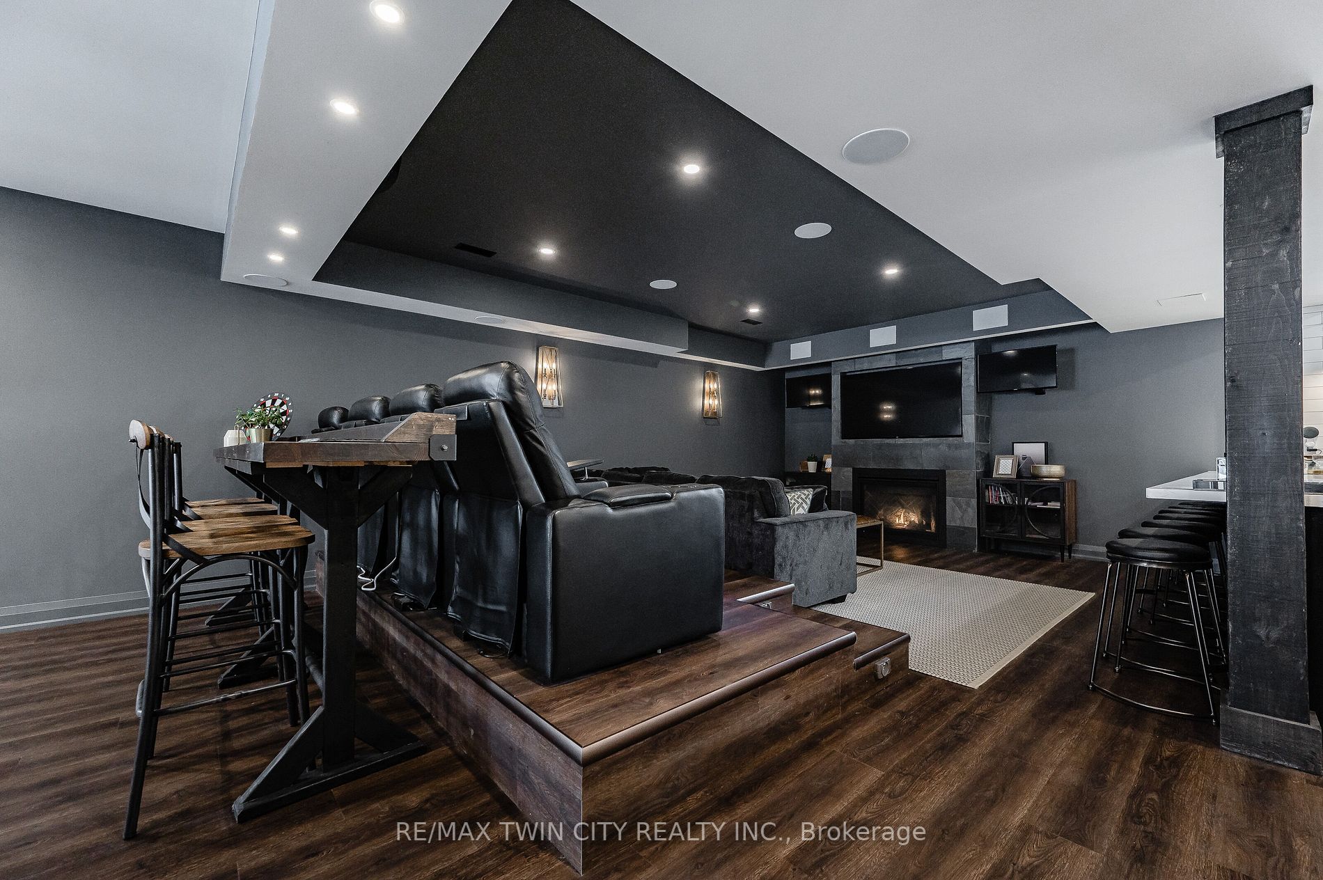 643 Regal Place