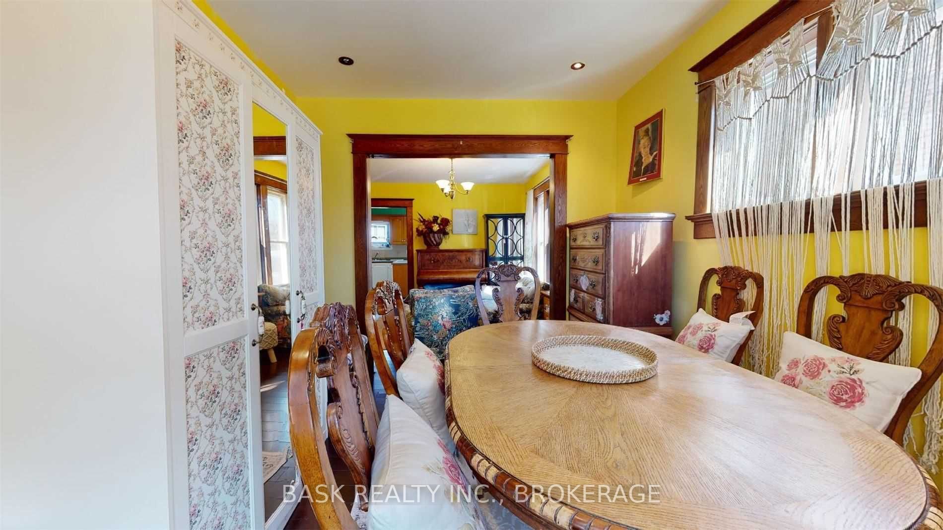 42 Shanley St