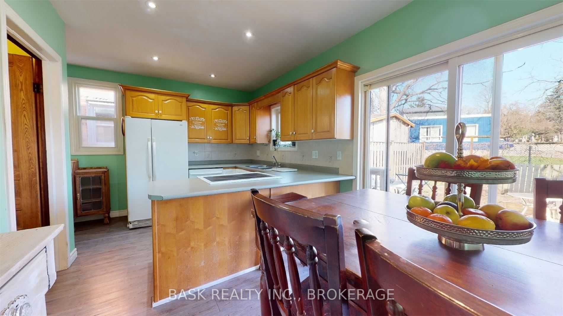 42 Shanley St
