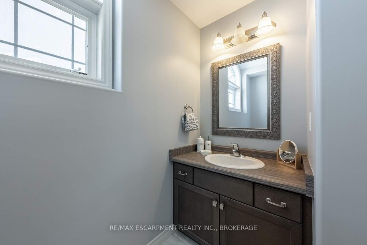 252 Westbank Tr