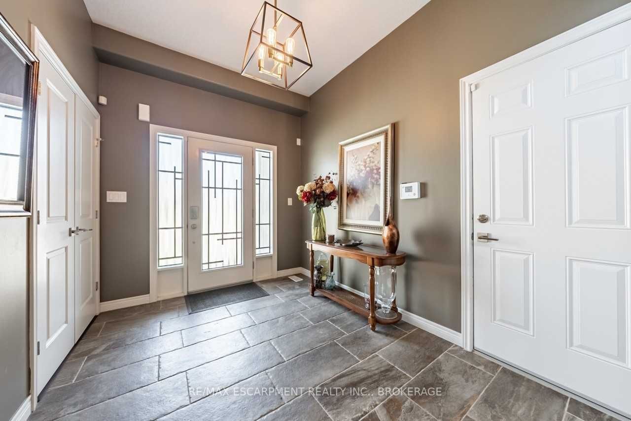 252 Westbank Tr