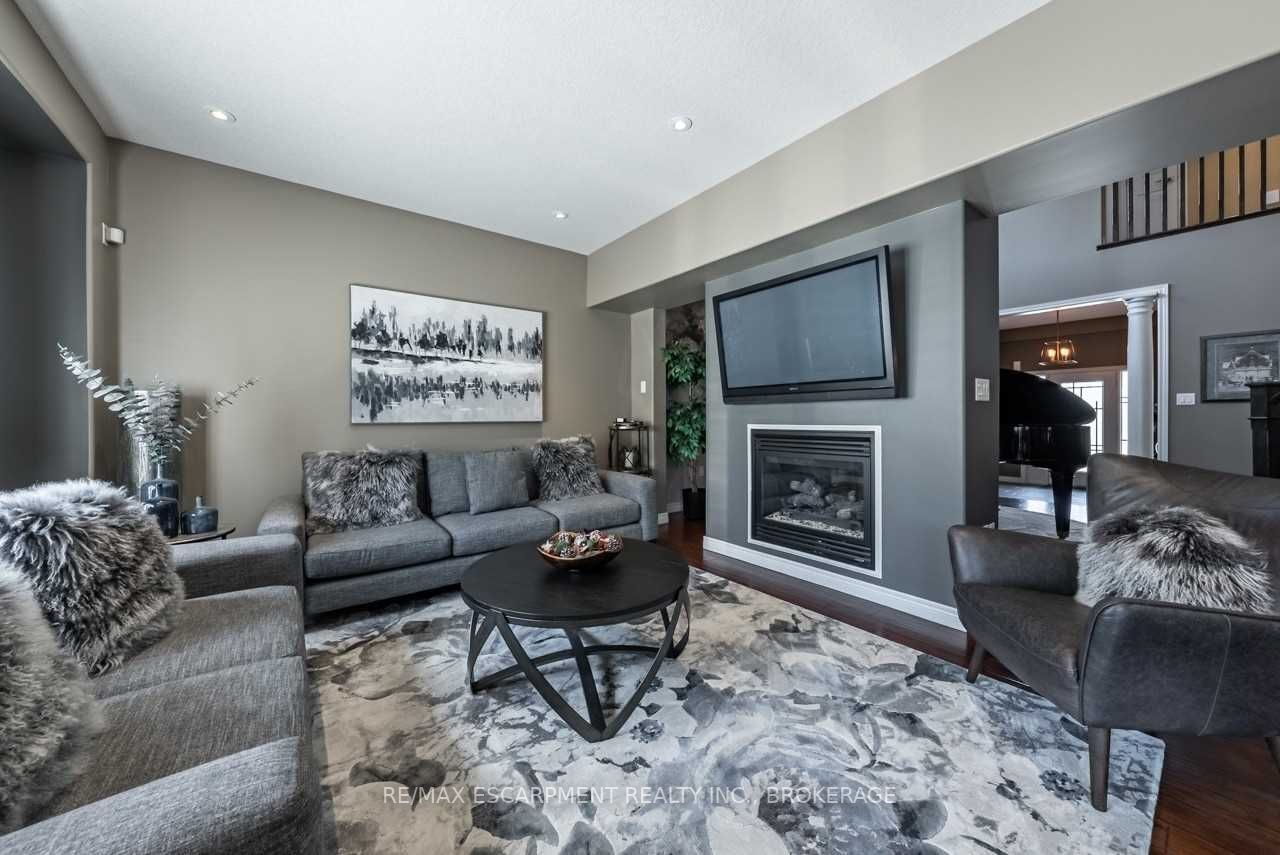 252 Westbank Tr