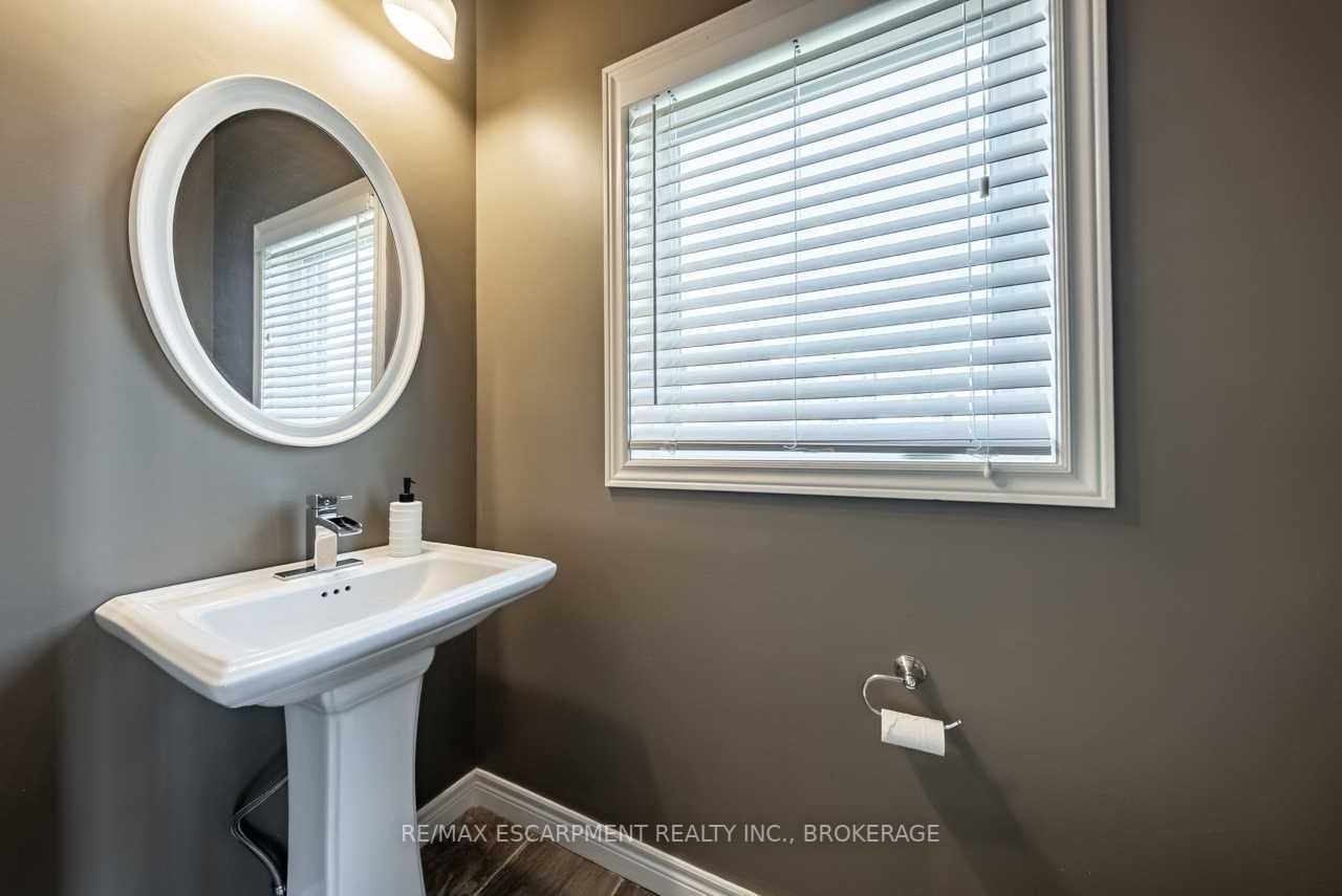 252 Westbank Tr