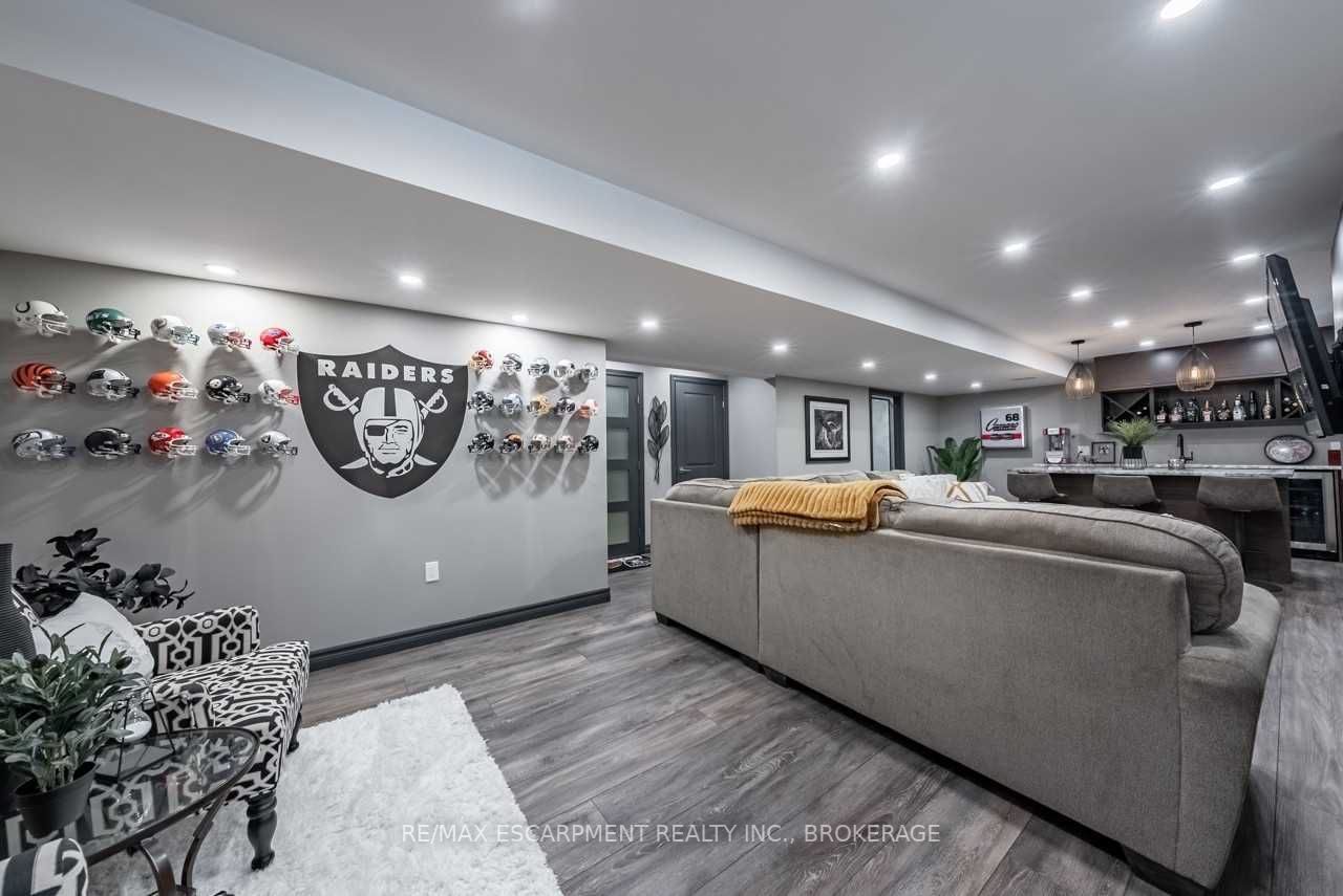 252 Westbank Tr