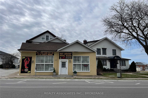 5689 Main St, Niagara Falls