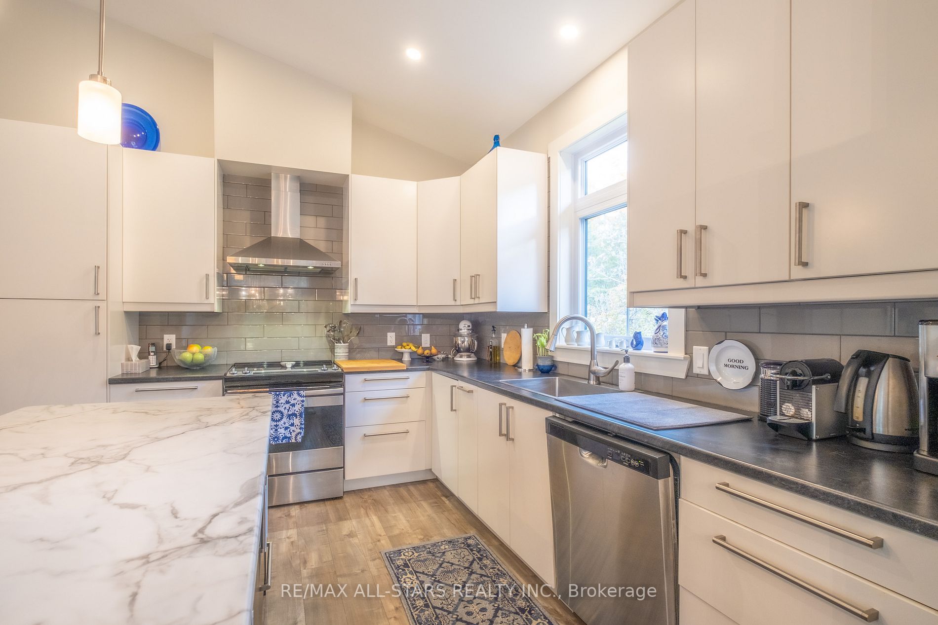 Listing X6032392 - Large Photo # 13