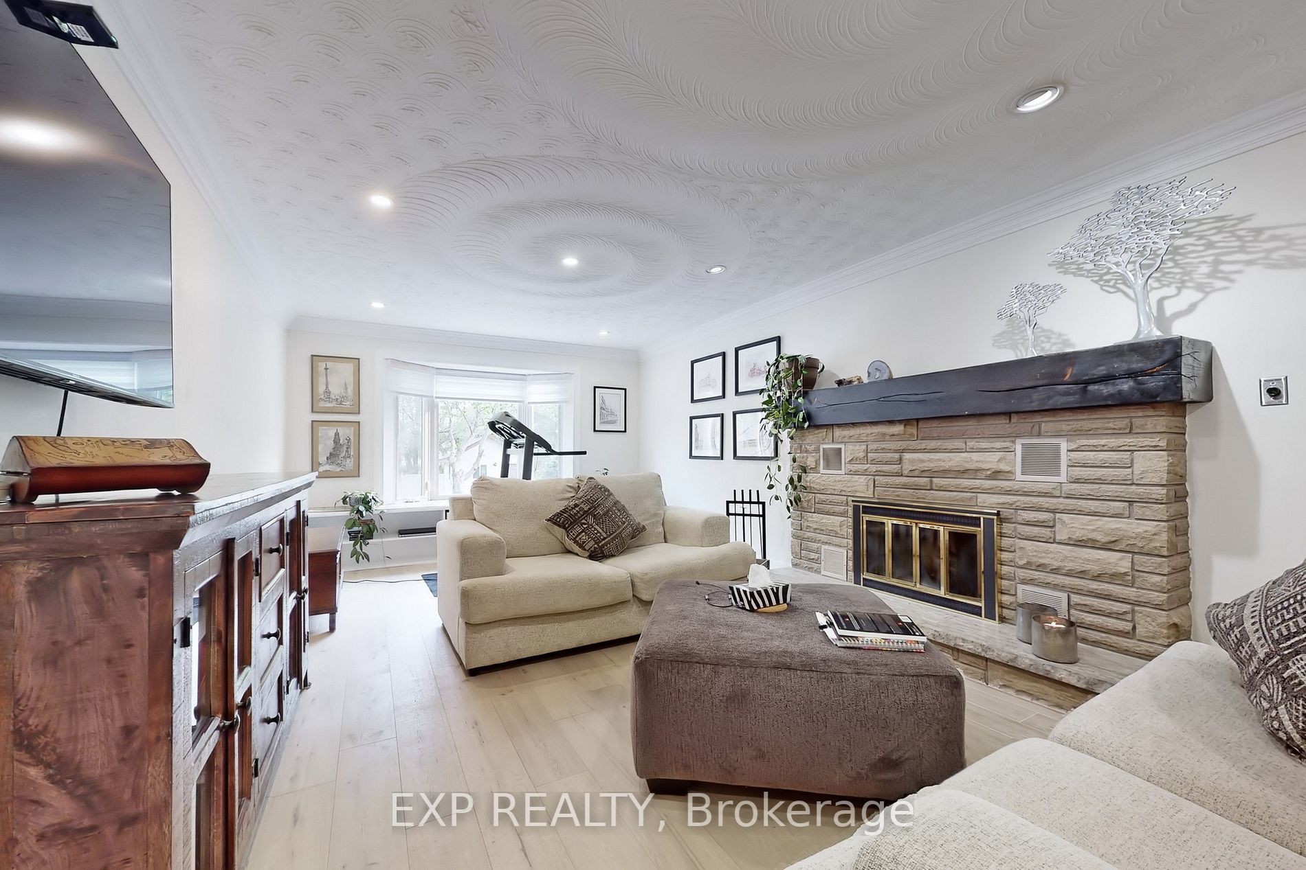 107 Kennedy Ave
