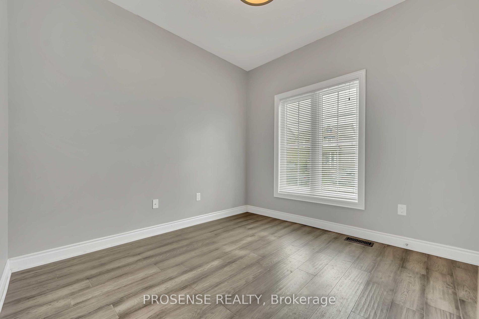 Listing X6033456 - Large Photo # 16