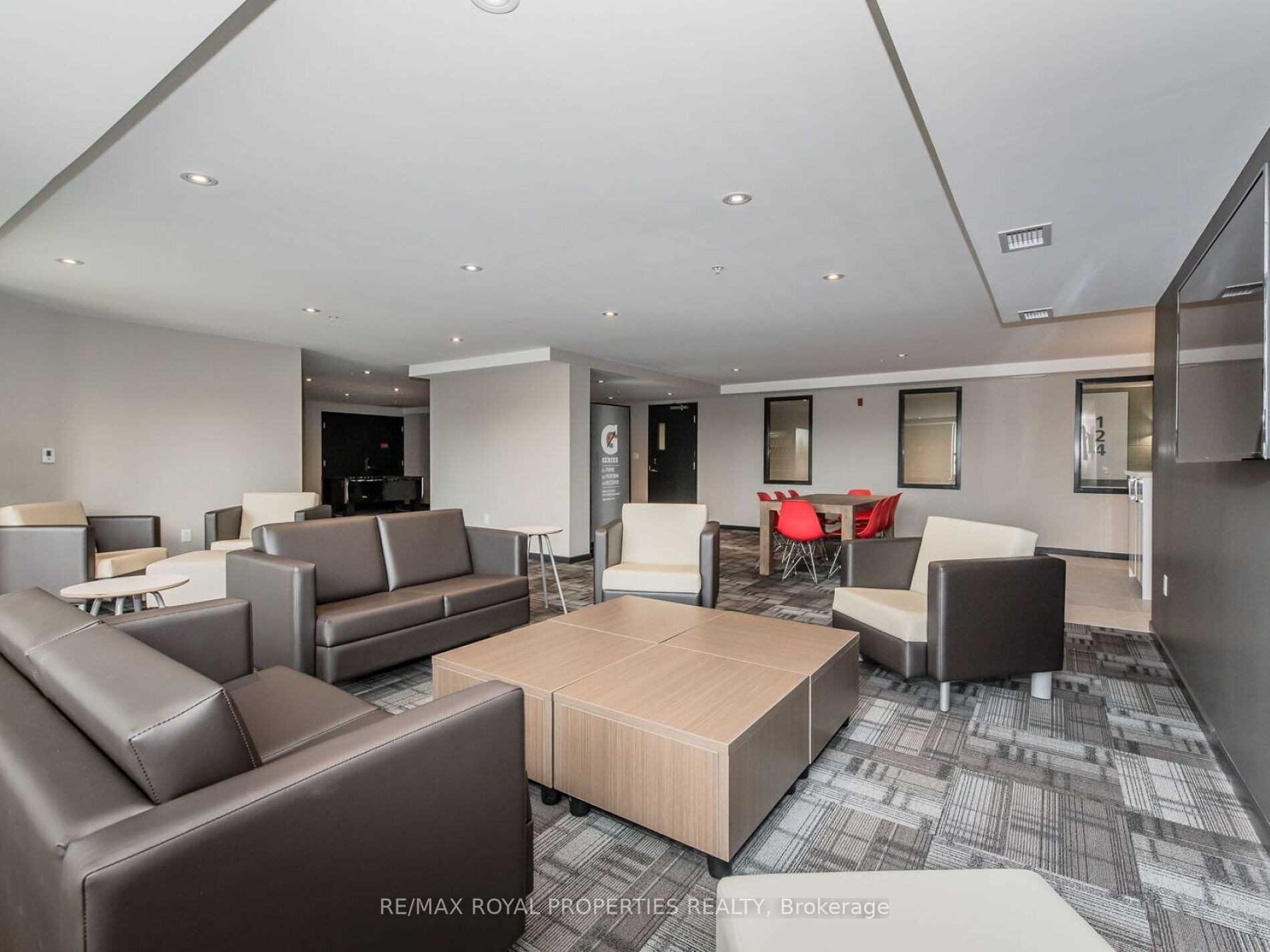 Listing X6033800 - Large Photo # 33