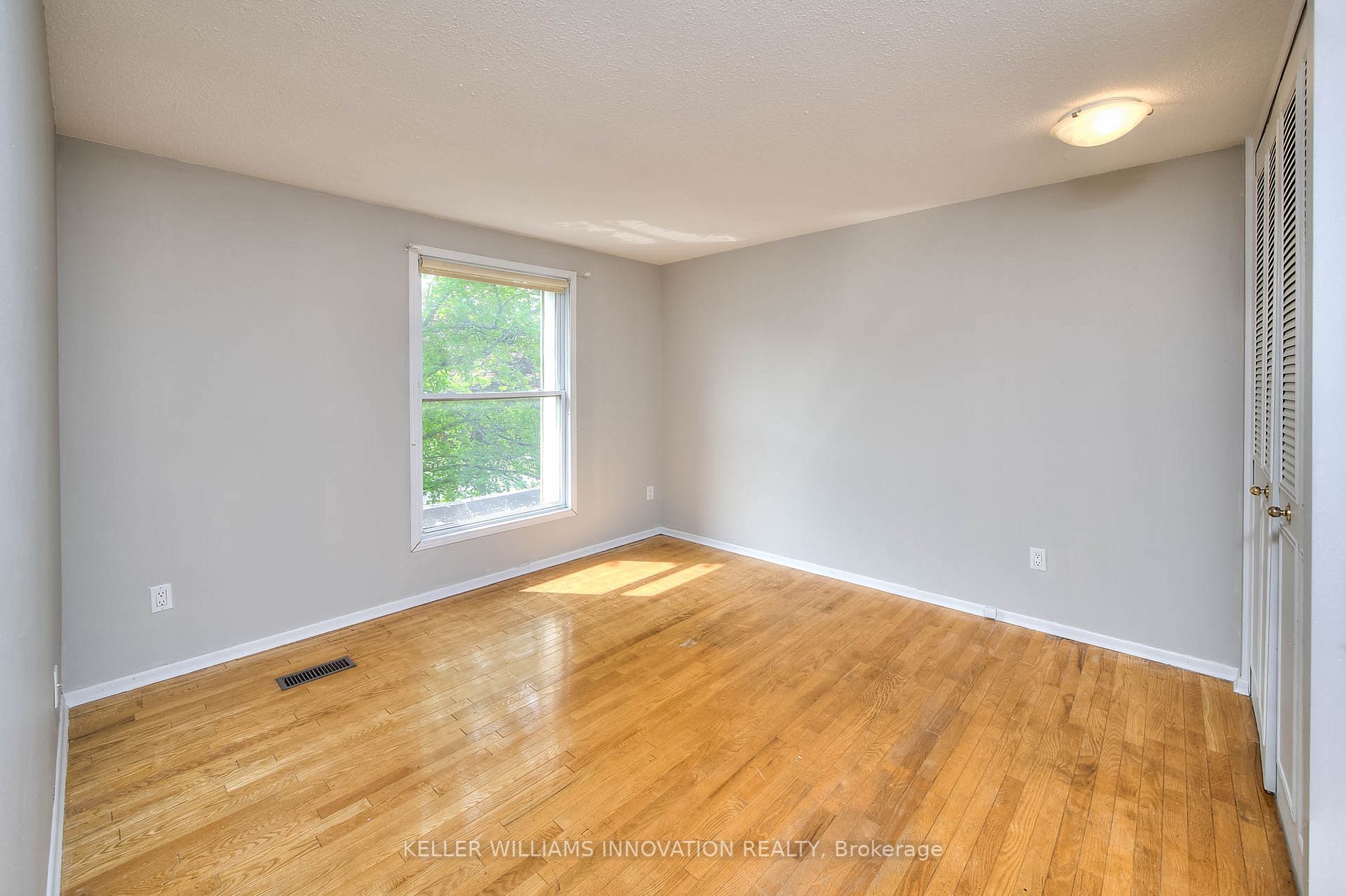 110 Roseneath Cres