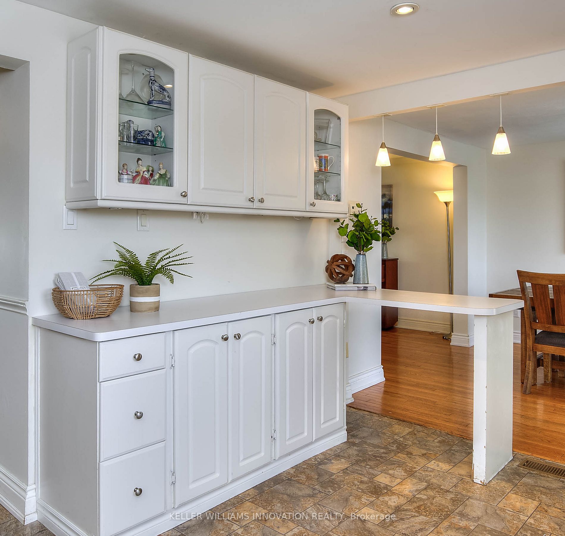 110 Roseneath Cres