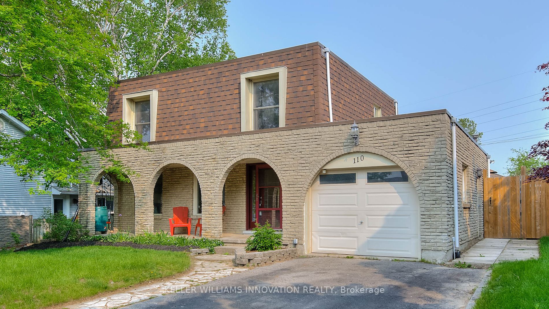 110 Roseneath Cres