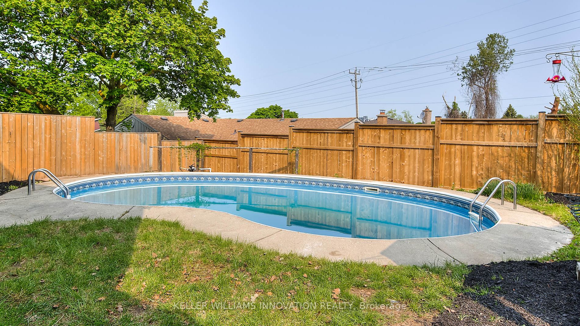 110 Roseneath Cres
