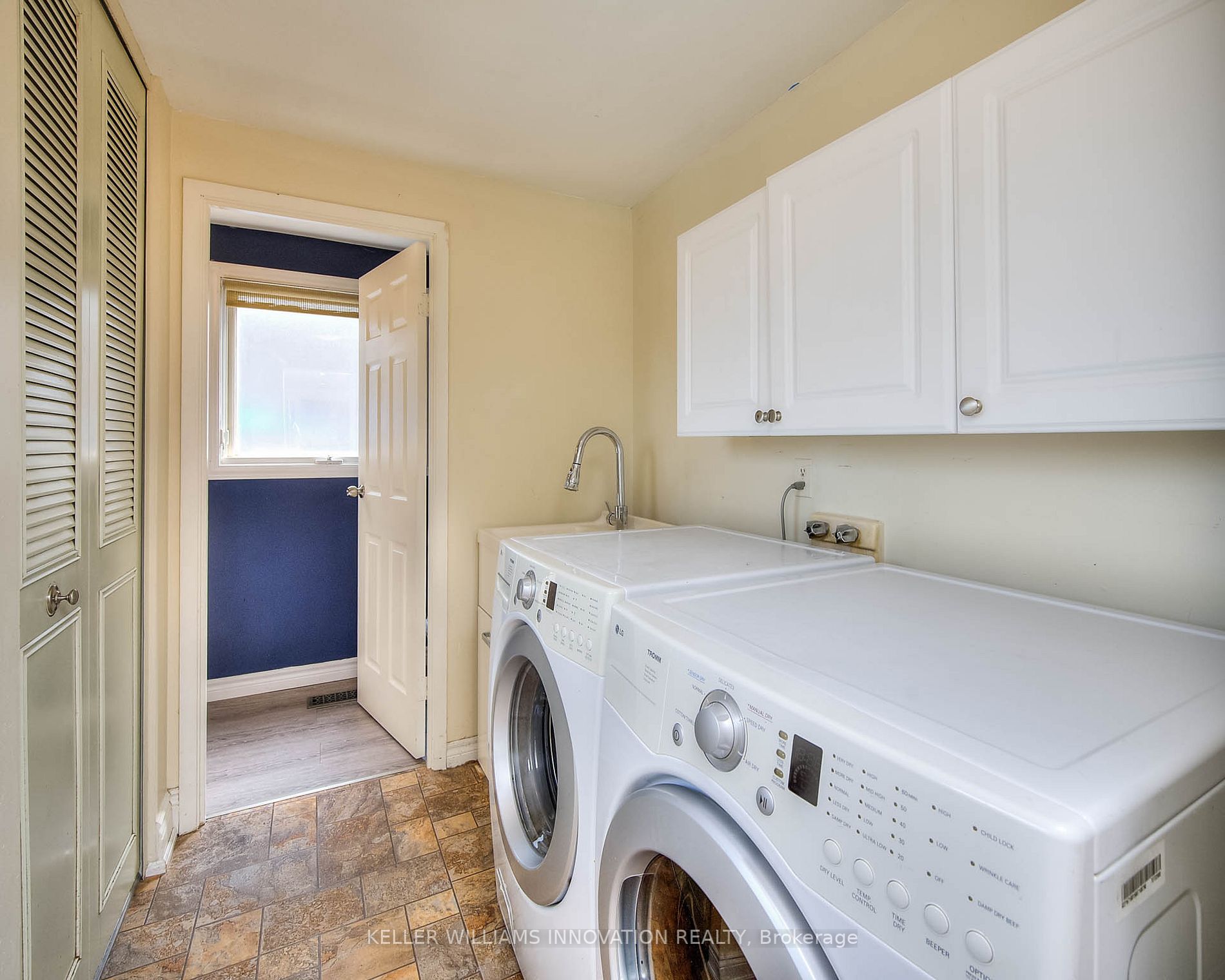 110 Roseneath Cres