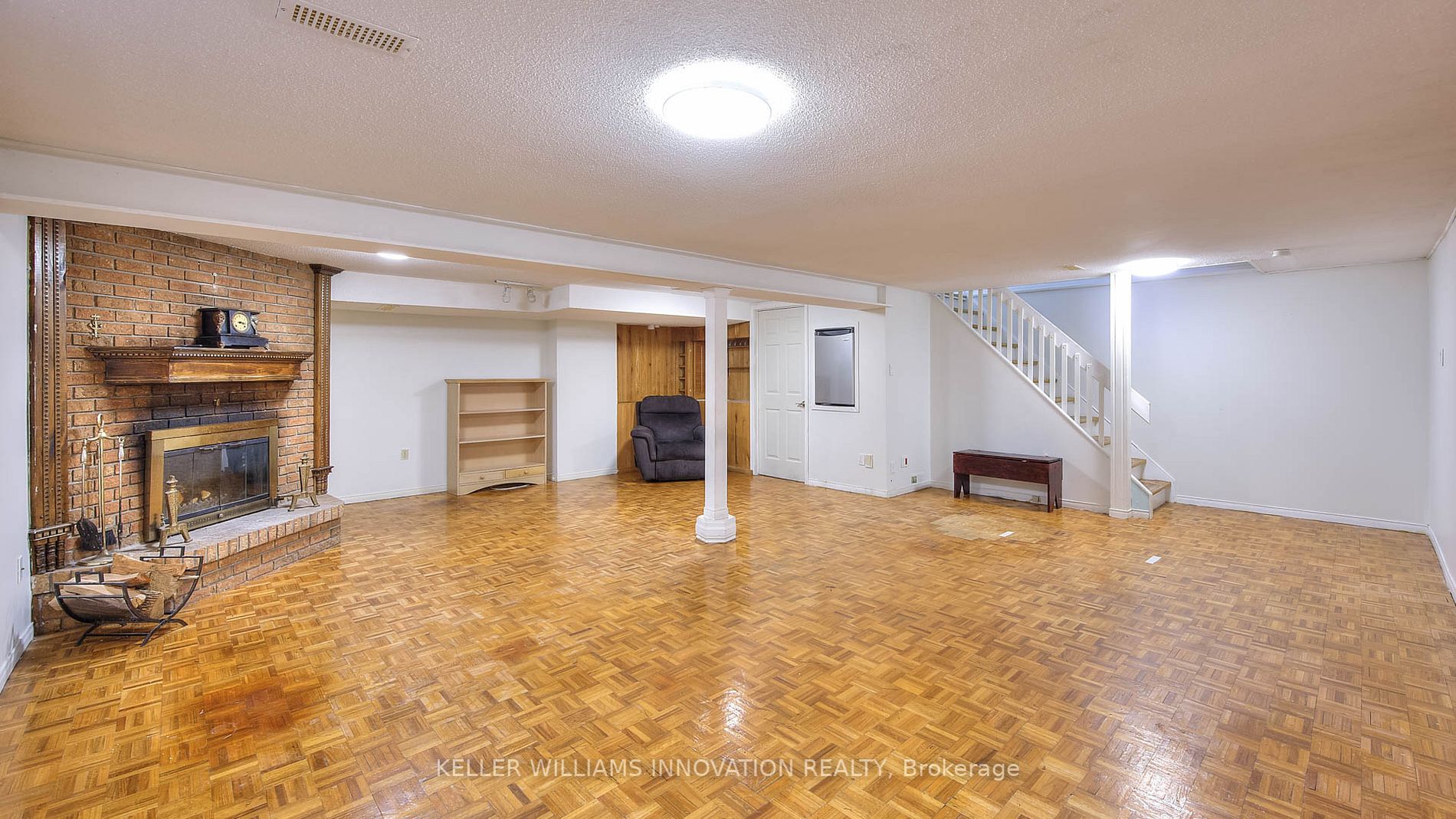 110 Roseneath Cres