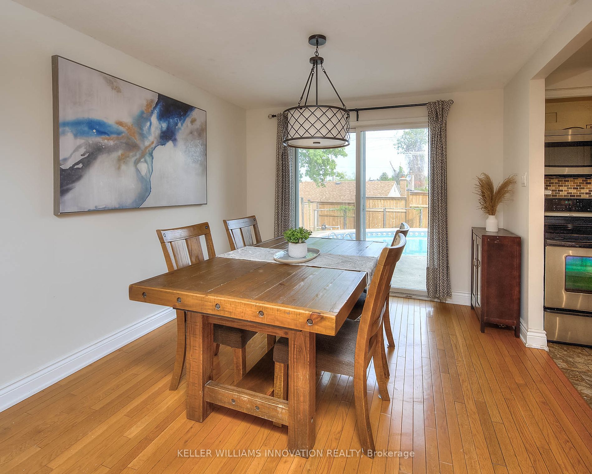 110 Roseneath Cres