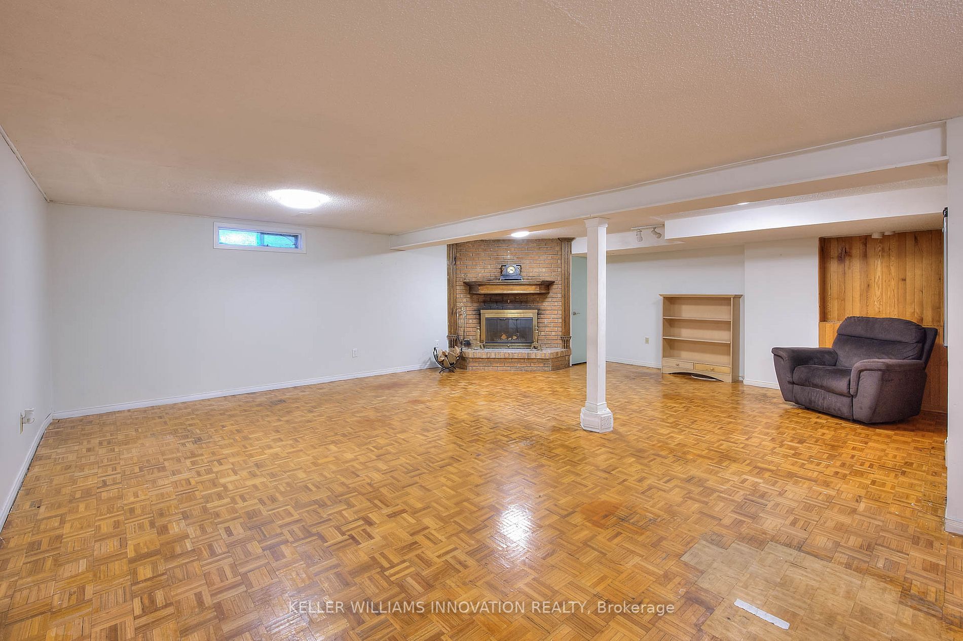 110 Roseneath Cres