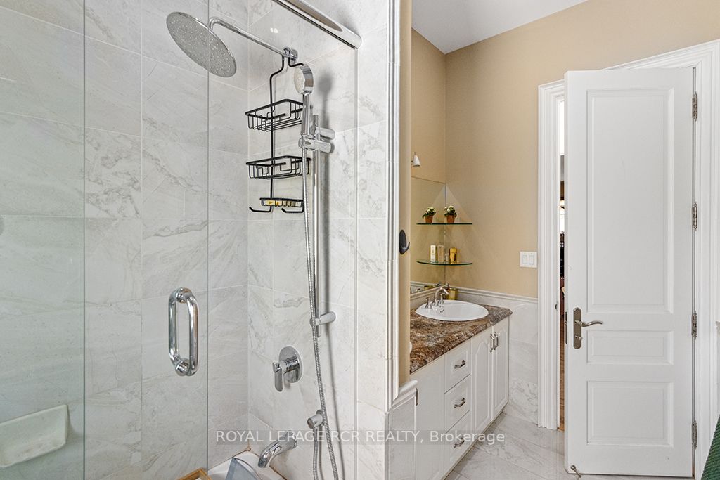5680 Wellington Road 23