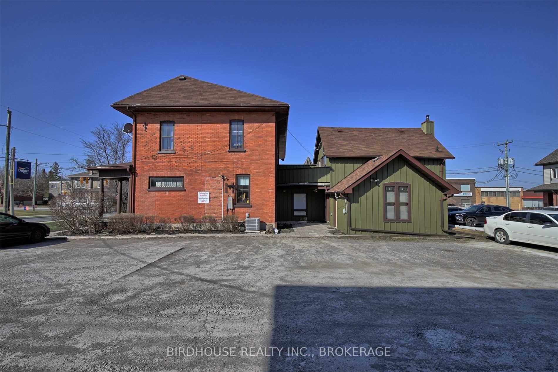 72 Lindsay St S