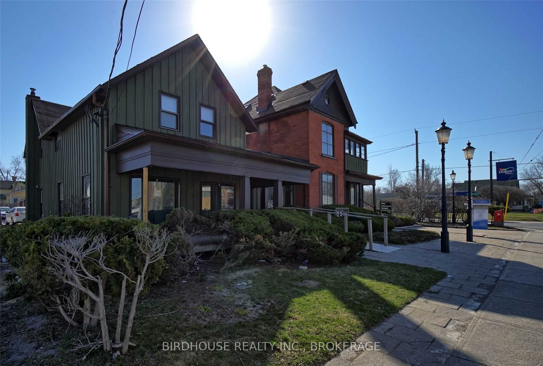 72 Lindsay St S