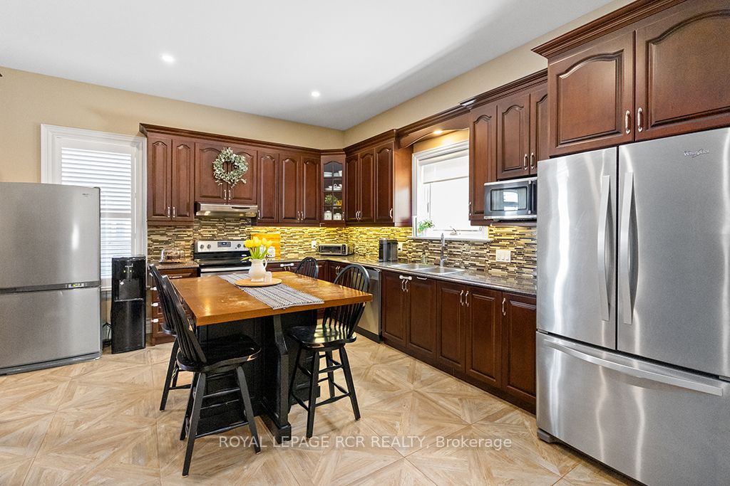 5680 Wellington Road 23