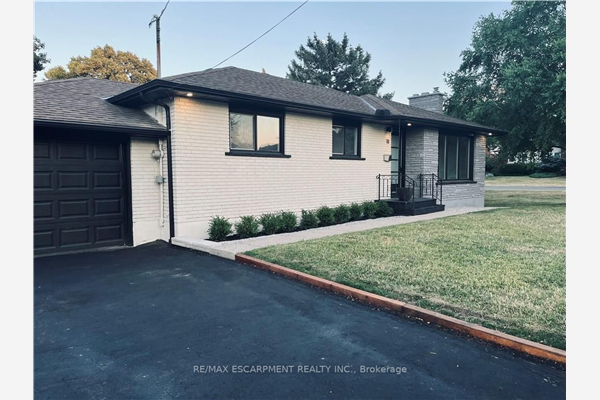 18 Alpine Ave