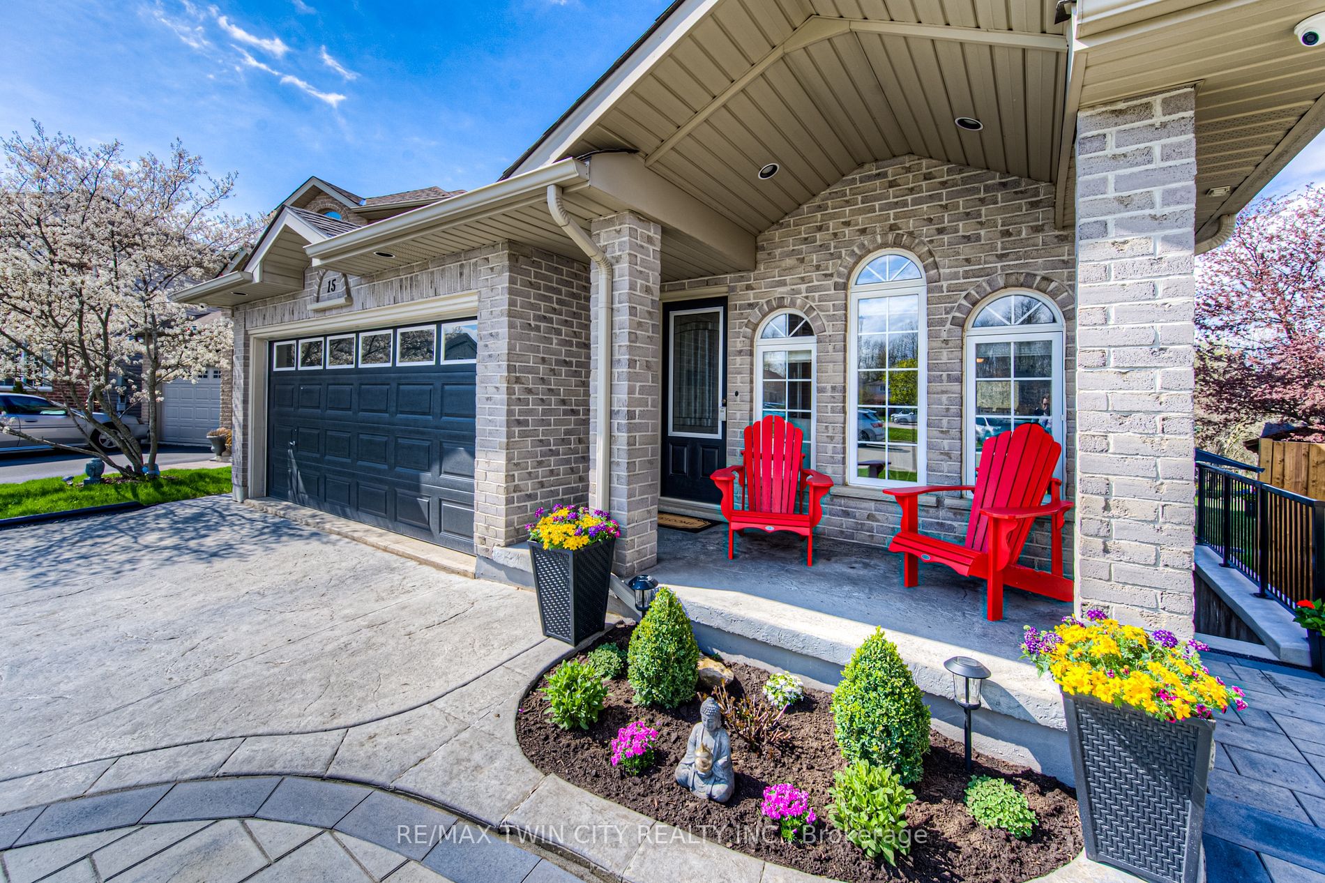 Listing X6036992 - Large Photo # 3