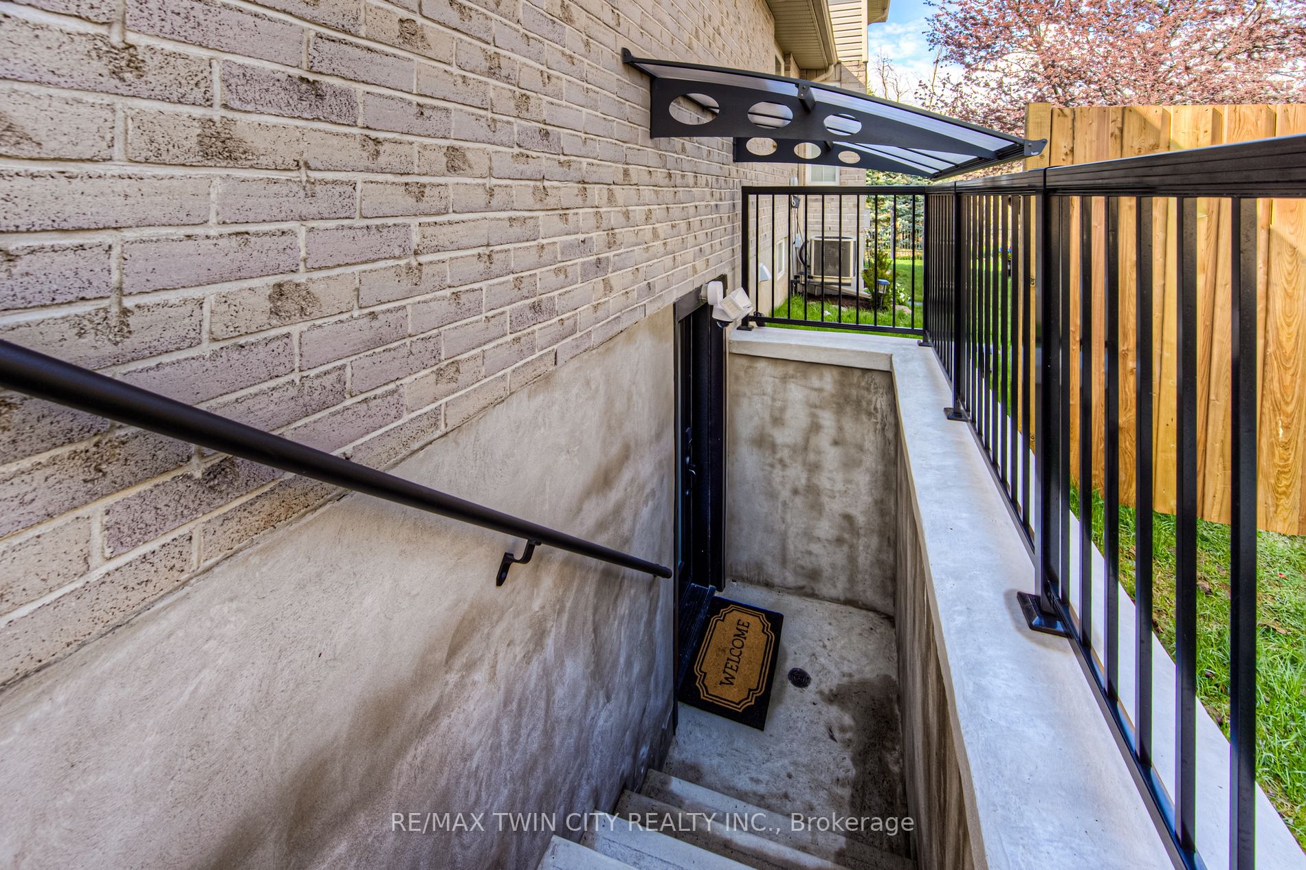 Listing X6036992 - Large Photo # 32