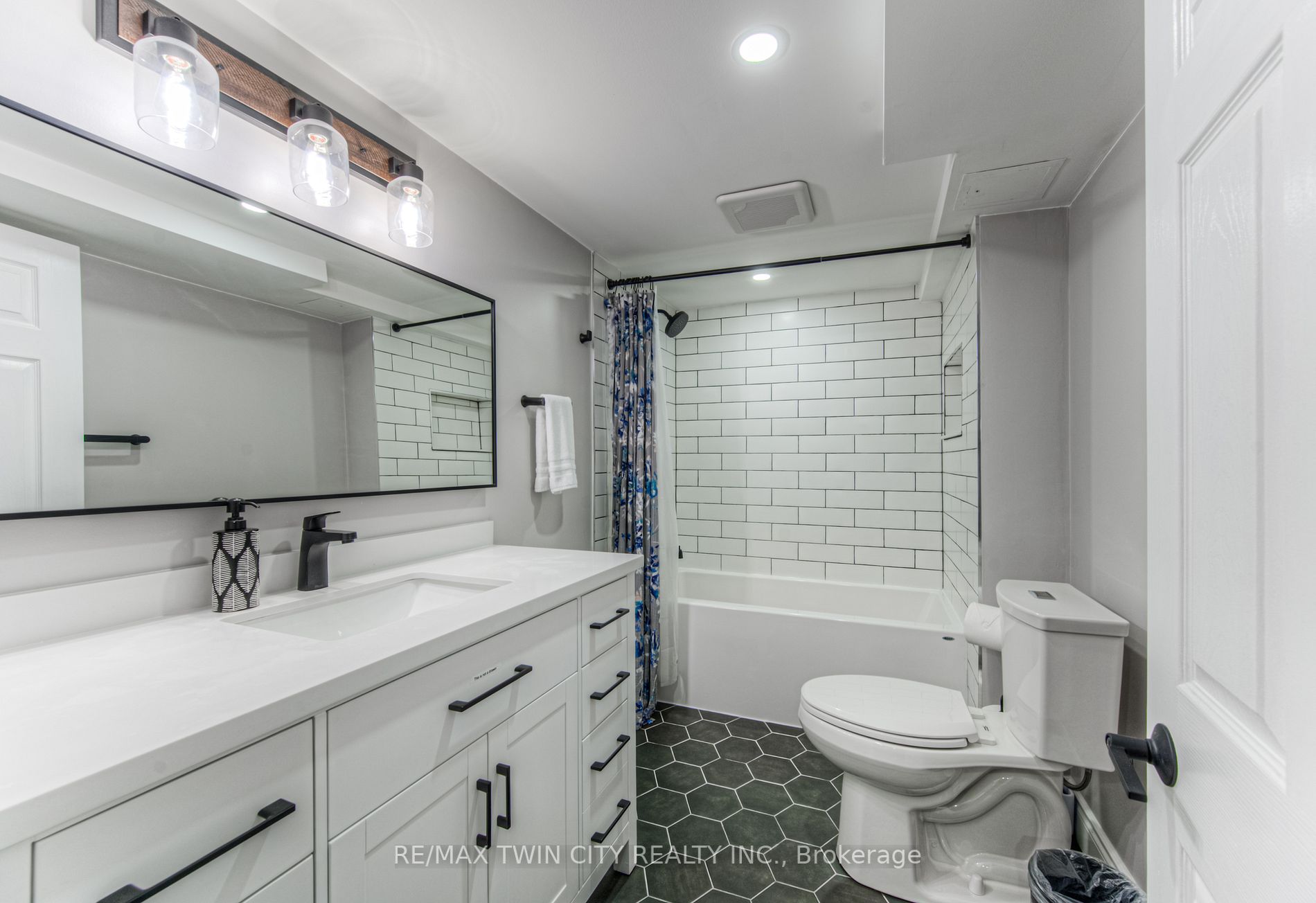 Listing X6036992 - Large Photo # 27