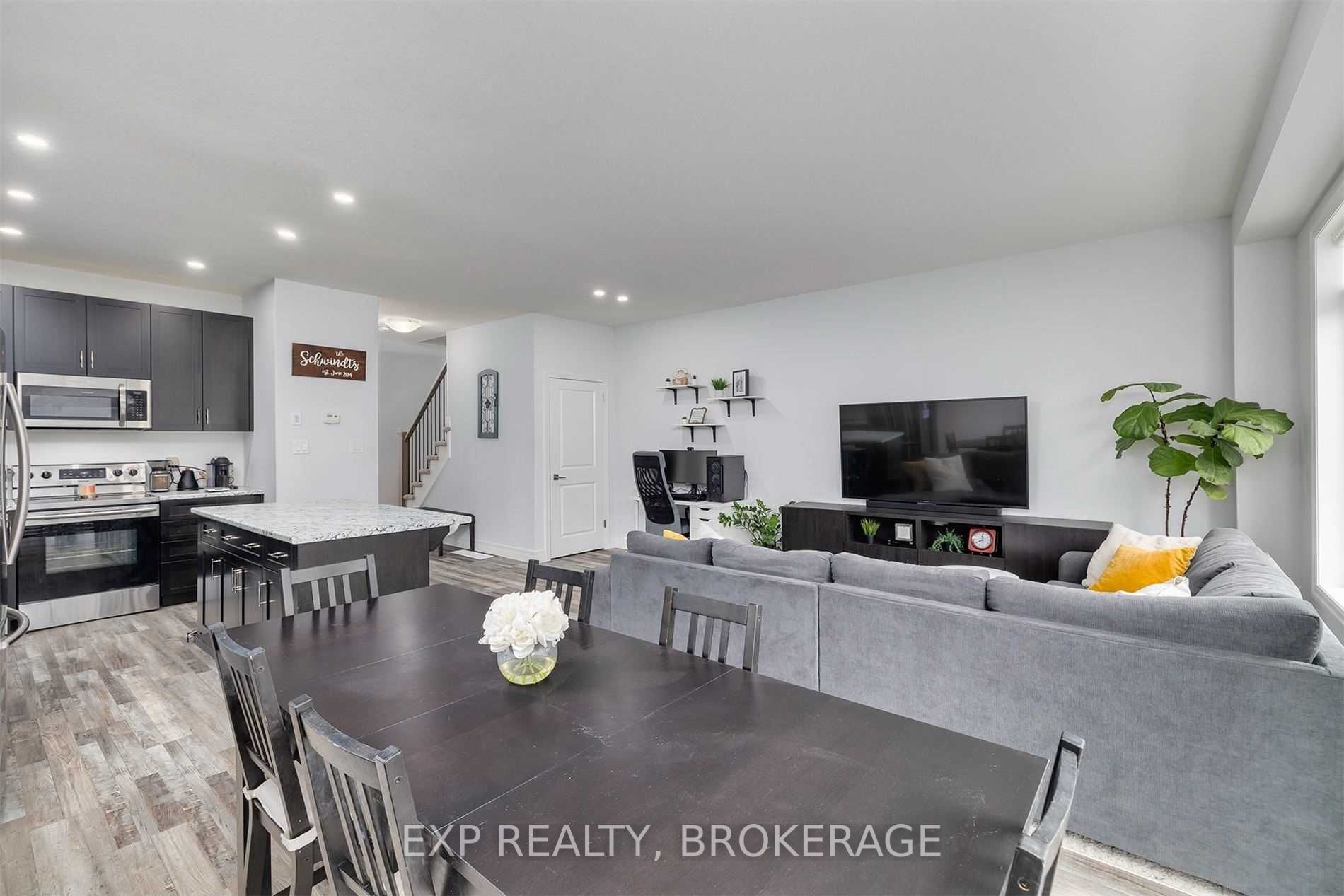 1023 Devonshire Ave, #21