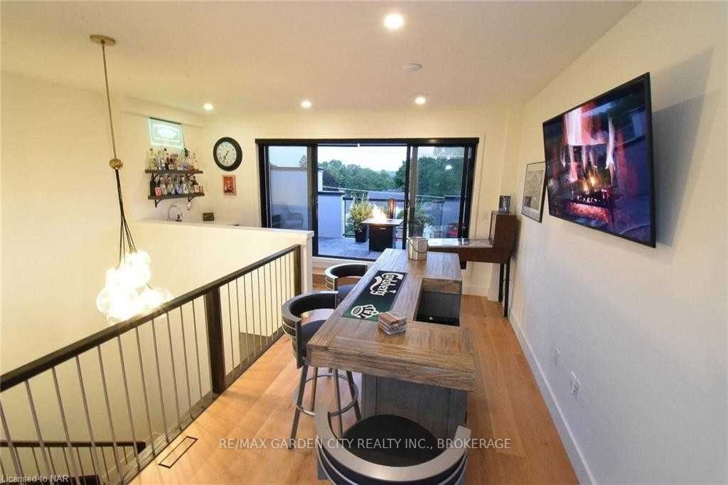 2 Brock Street S, ##5