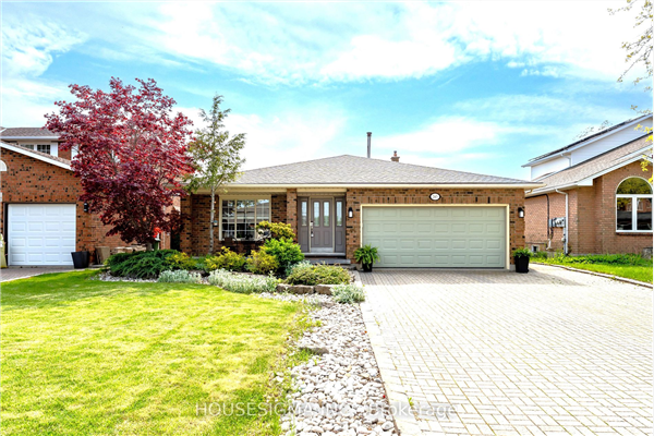 243 Alderlea Ave