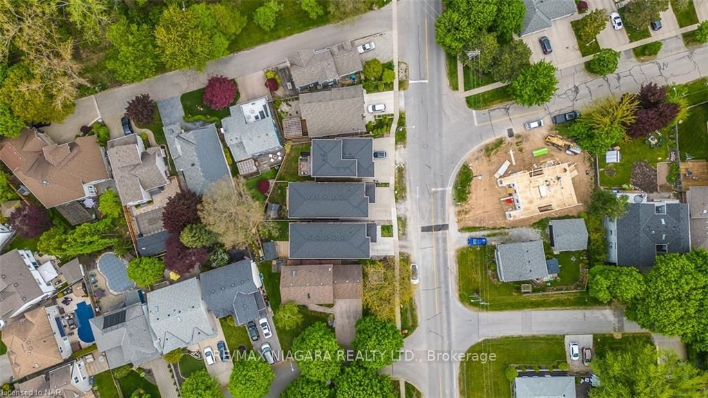 77 B Broadway Ave