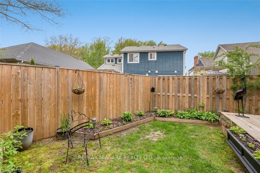 77 B Broadway Ave