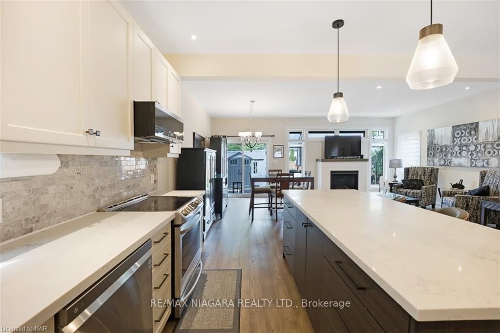 77 B Broadway Ave