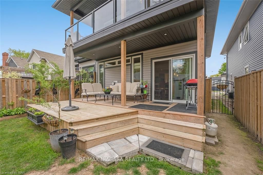 77 B Broadway Ave