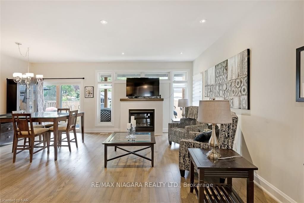 77 B Broadway Ave