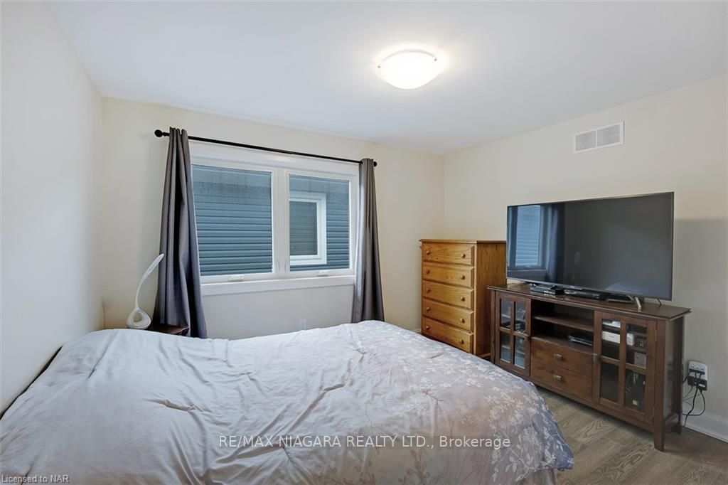77 B Broadway Ave