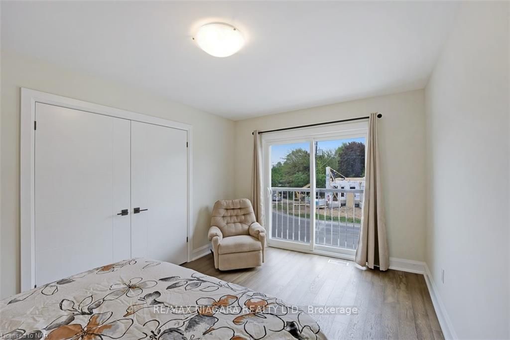 77 B Broadway Ave
