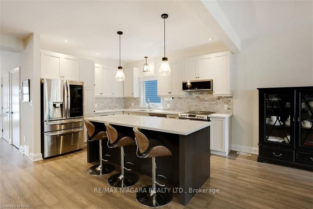 77 B Broadway Ave