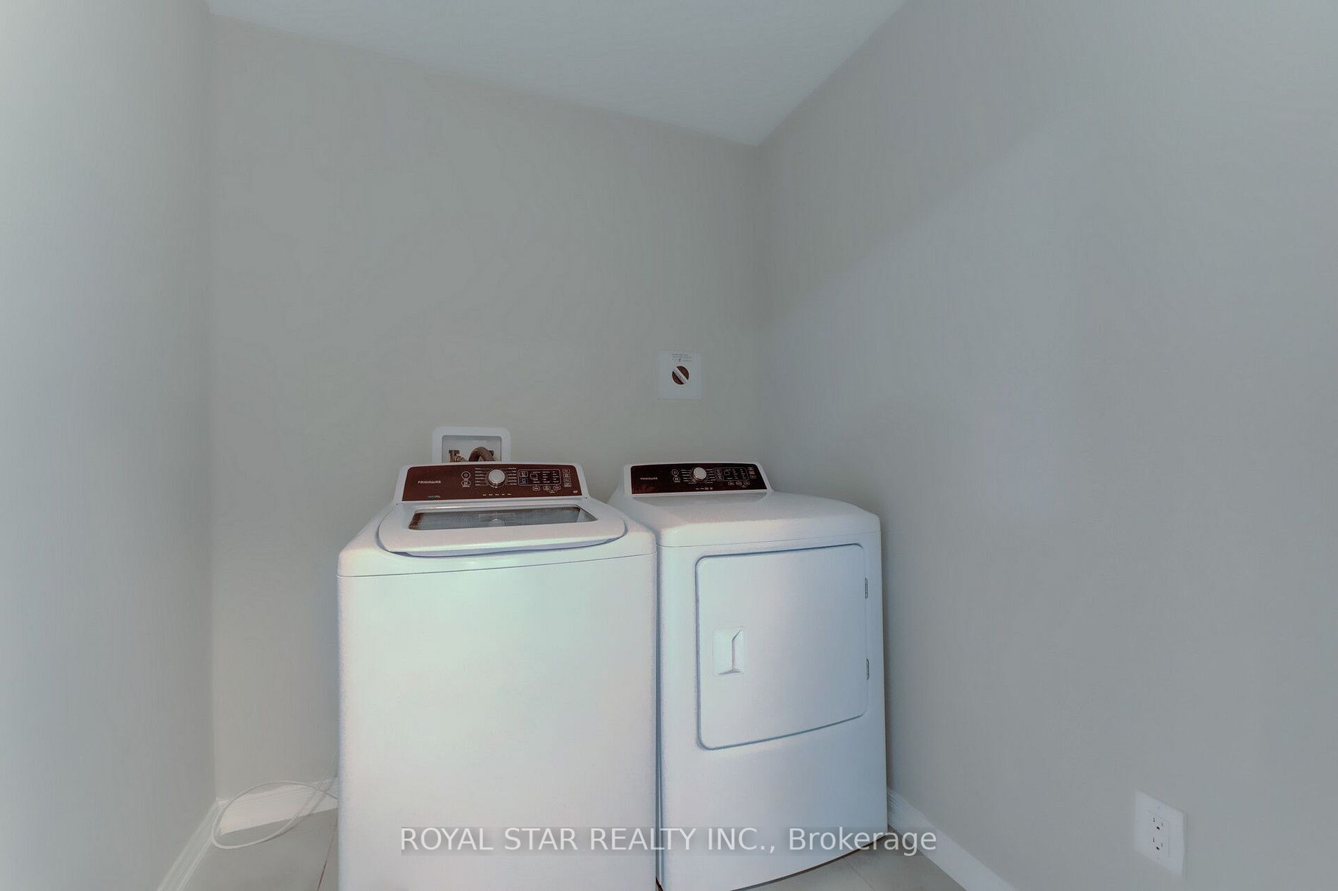 Listing X6039240 - Large Photo # 26